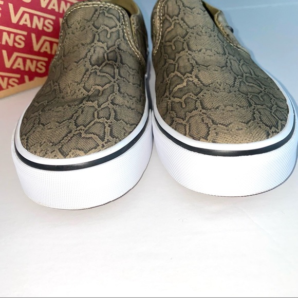 SOLD 💕NIB Vans Asher Slip On Skate Sneaker - Picture 7 of 10